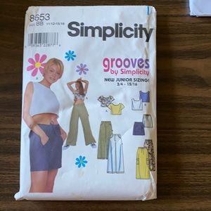 3/$15 New Simplicity Grooves Junior Pattern